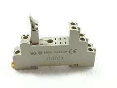 P2RF-08-E OMRON 1157CX 353-966 relay MAX. 5A250V