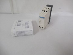 253301 New-No Box; Schneider RM4TG20 Control Relay; three-phase range 200..500V