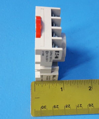RELAY SOCKET, D3PA2 SER A, EATON, 15A, 300V, 4 POLES, 8 PIN