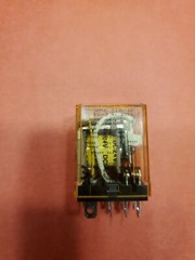 Idec RH2B-UL DC24V Relay