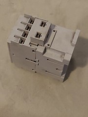 100-C09*10 Allen Bradley Contactor, Cat #100C0910, Ser A, 32 Amps, 120VAC coil