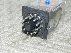 Omron MK3P5-S, 11 Pin General Purpose Relay, Mechanical flag indicator