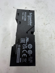 RUZC2M SCHNEIDER Zelio Plugin Relay Socket RUZC2M 940321 *Black