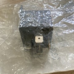 12 VOLT 30 AMP BOSCH RELAY 0-330-019-150 Made In Portugal.