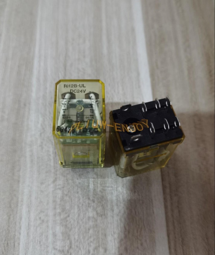 ONE IDEC RH2B-UL DC24V 24VDC Power Relay 8Pins NEW