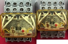 IDEC RELAY RH4B-UL D DC24V w/ BASE SH4B-05C 300V 10A – 1 LOT QTY 4