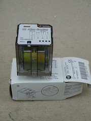 Allen Bradley Series E Relay , 700-HB33Z24