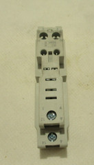 NEW SCHNEIDER ELECTRIC 70-781D5R-1A RELAY BASE SOCKET 16A 300V 5 PIN