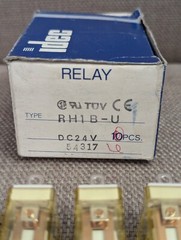 Lot of 4 IDEC — RH1B-U-DC24V — New Open Box