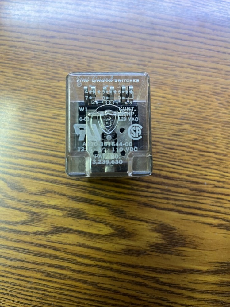 Uni Guard A410 361644-00 Relay Switch 3PDT 110 VDC,