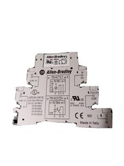 700-TBR24 Allen Bradley Relay w/ AB 700-HLT1Z Ser A Relay Socket.