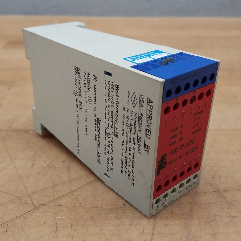 Pepperl+Fuchs WE77/EX1 Isolated Switch Amplifier, Safety Relay, 01666S, 120VAC