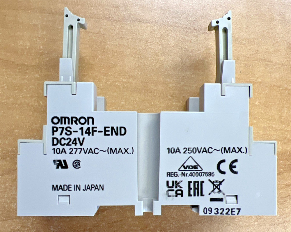 Omron P7S-14F-END Relay Socket 14 Pins *New no Box*