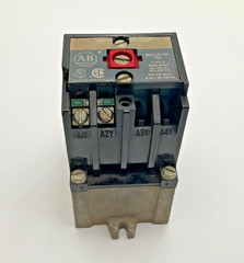 Allen Bradley 700-P200A1 110/115-120 VAC Coil Relay 700P200A1 Type P Ser A
