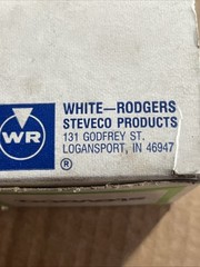 STEVECO 90-17 POTENTIAL RELAY TYPE 128000 Single Pole NEW (old stock) Qty-1