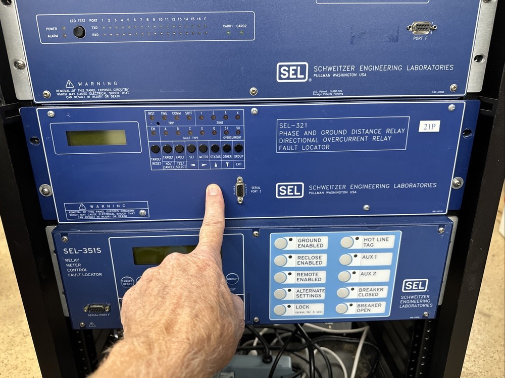 Schweitzer Engineering SEL-321 relay and fault locator FREE SHIPPING