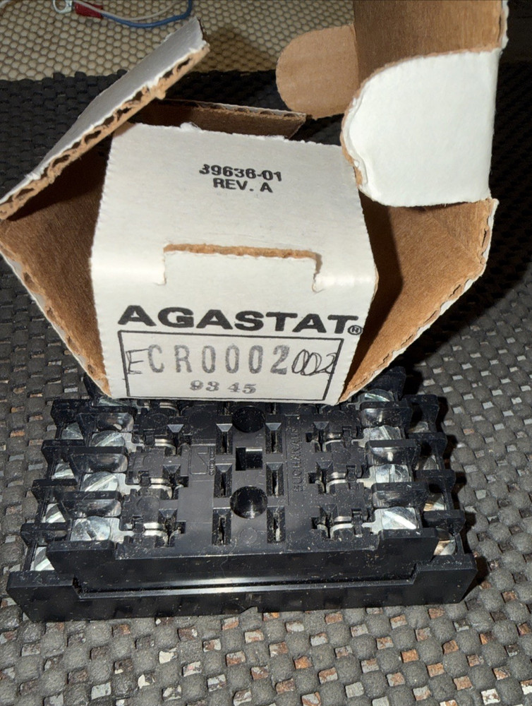 Agastat Relay Socket ECR002002 For control Relays with 16 flat-blade pins