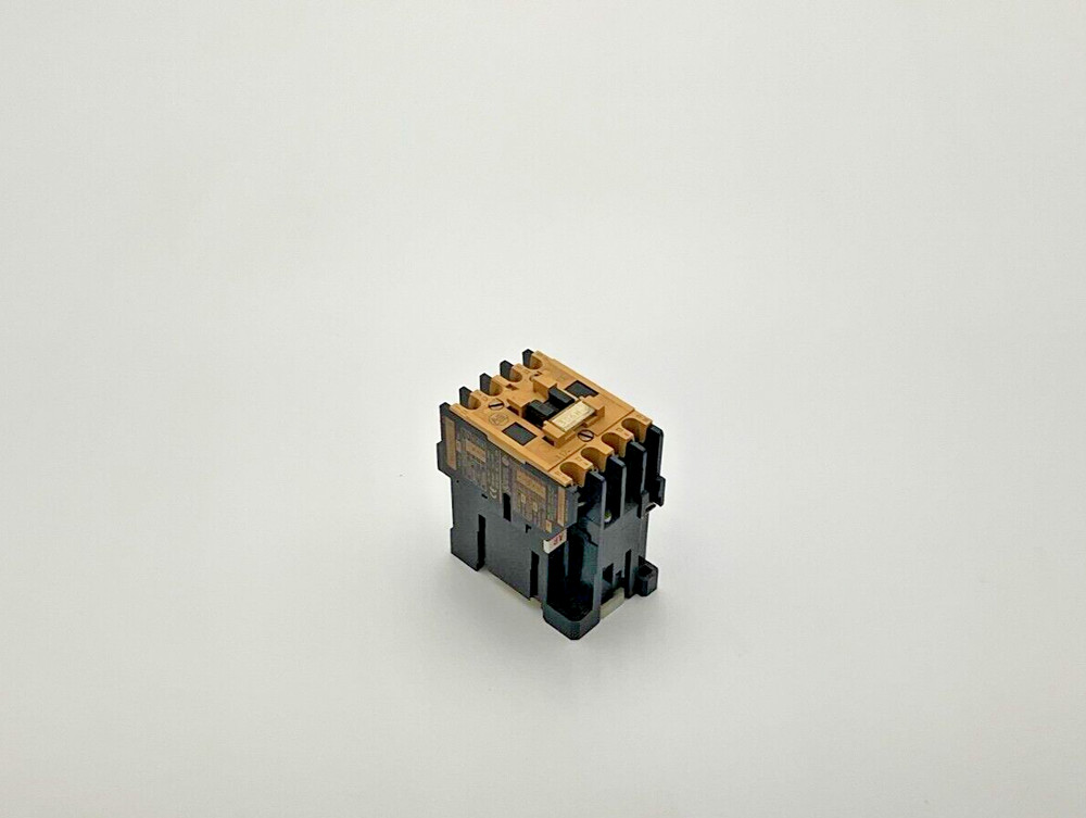 Allen Bradley 100-A12ND3 Starter Contactor 110/120 VAC Coil 100A12ND3 (TBI)