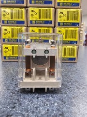 SQUARE D 8501KU12P14V14 – Plug-In Relay – 8 blade plug-in – 2 poles