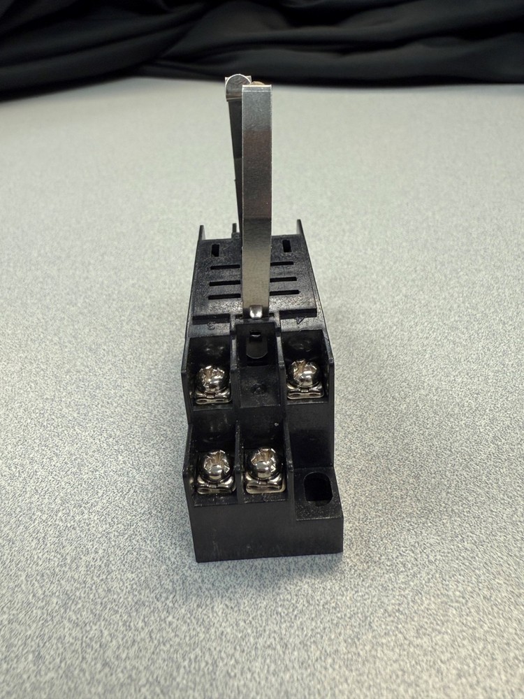 SQL08D Relay/Socket