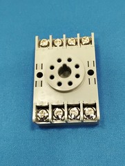 IDEC SR2P-06 Relay Socket, DIN Rail, Screw, 8 Pins, 10 A, 300 V, RR Series, NEW