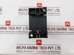 Fuji Electric SRC50-2U/X (4A2B) Auxiliary Relay 380-440V 50/60Hz
