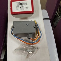 RIBU1C Enclosed Pilot Relay 10 Amp SPDT 10-30 VAC LED