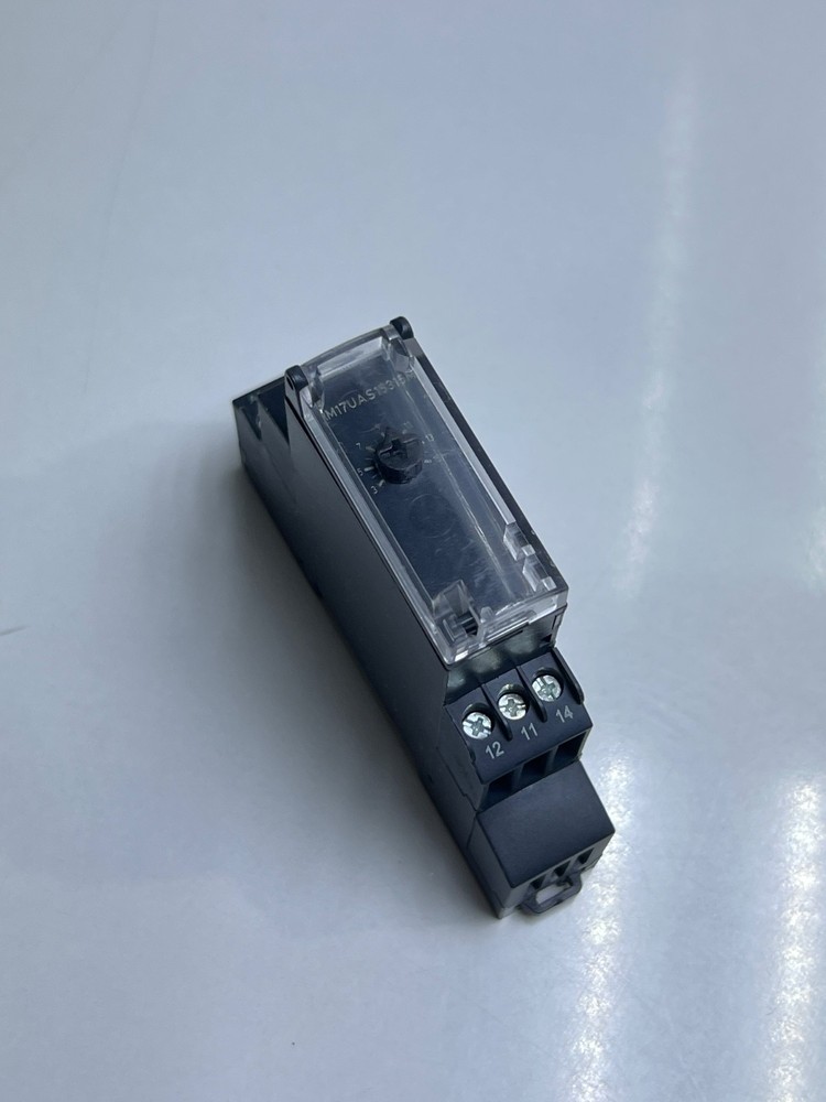 SCHNEIDER RM17UAS15315M ZELIO VOLTAGE CONTROL RELAY SELF POWERED