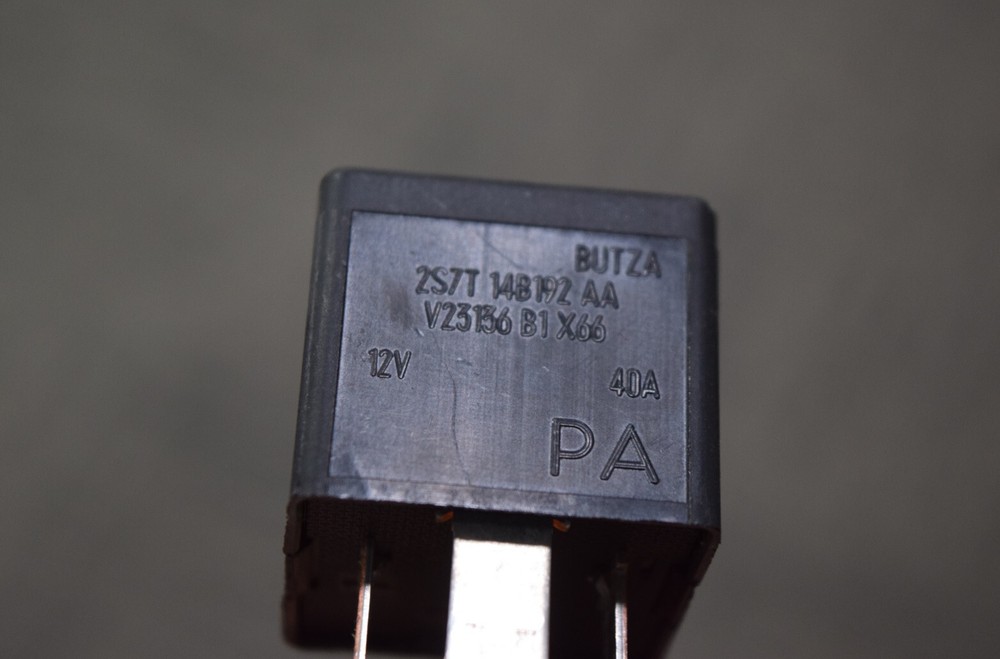 V23136-B1-X93 12VDC 40A 4 Pins Automotive Power Relay Same with V23136-B1-X66