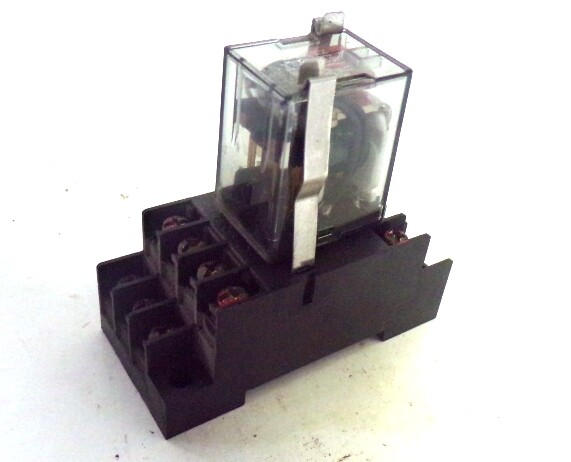 FUJI RELAY & BASE, HH54PW-L, TP514X2, 100-110V, 50/60 HZ