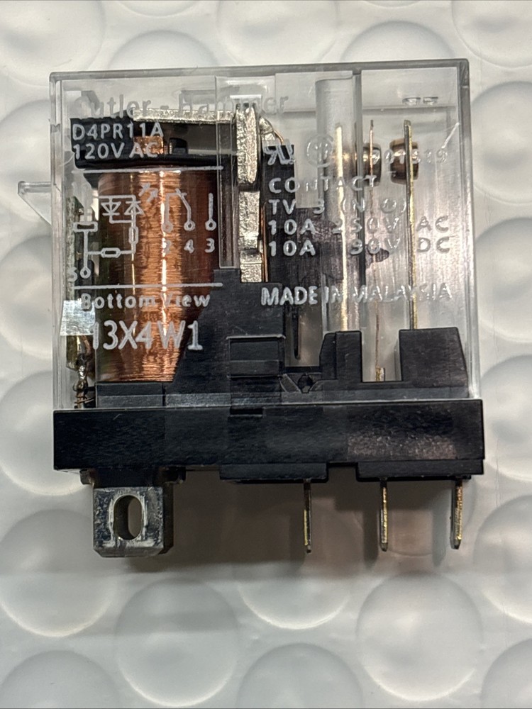 CUTLER HAMMER D4PR11A1 SPDT RELAY 5 PIN 120VAC COIL, NEW
