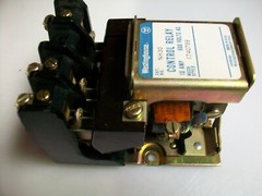 WESTINGHOUSE CONTROL RELAY NH30 3P NO 10 A 600 V. Ac. CONTACTS 120 V. Ac. COIL