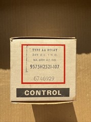 NEW IN BOX CUTLER-HAMMER 9575H2521-107 Type AA Relay 24v