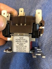 Used Honeywell Relay R8222D 1014 DPDT switching relay