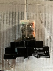 SCHNEIDER ELECTRIC RPZF2 Relay Socket 8 Pin,16A.With RPM22F7 Relay And RXM041FU7
