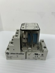 Allen-Bradley 700-HB33Z24 Relay Ser. E With 700-HN153 Base Ser. B – Lot of 2