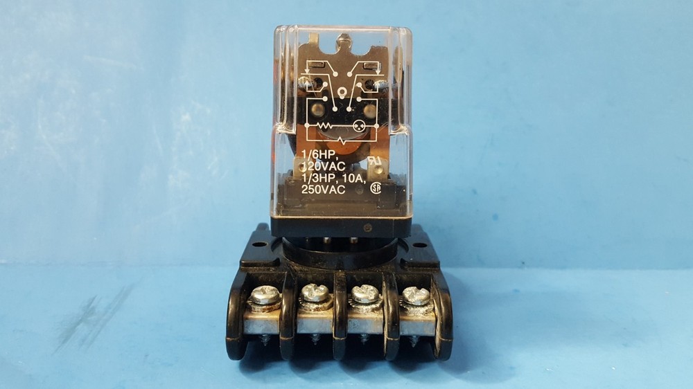 ONE- Relay with Socket, KRPA-11AN-120, Potter and Brumfield, 120VAC, DPDT