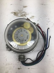 Ripely Type TSA-14 Repeat Cycle Timer; Single Pole Double Throw 4811K12-003 NOS