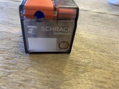 Schrack MT221024 Multimode Relay 24VDC 2 Changer 8 Pin New