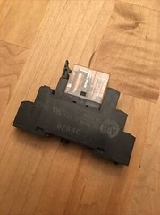 Allen Bradley 700-HK36Z24 Series A Relay 24V DC Coil SPDT With Din Rail Socket