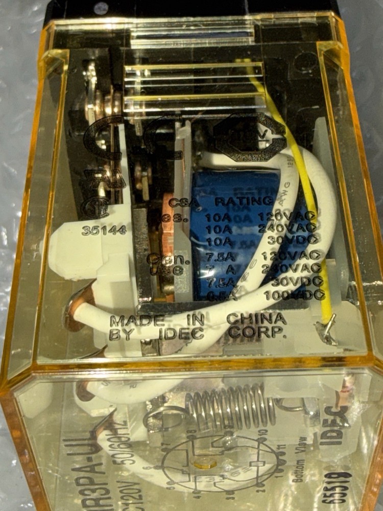 IDEC Power Relay RR3PA-UL AC120V 50/60Hz 11-Pin Octal Plug-In