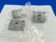 IDEC relay socket SR2P-06 bulk lot qty 3 round 8 pins