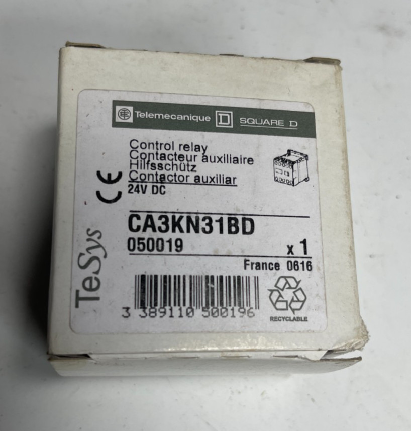 SQUARE D CA3KN31BD TeSys 24VDC control relay