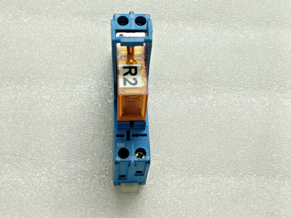 Finder 95.05 Relay Socket