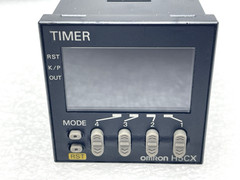 OMRON H5CX-L8 TIMERS RST w SOCKET TYPE P2CF-08
