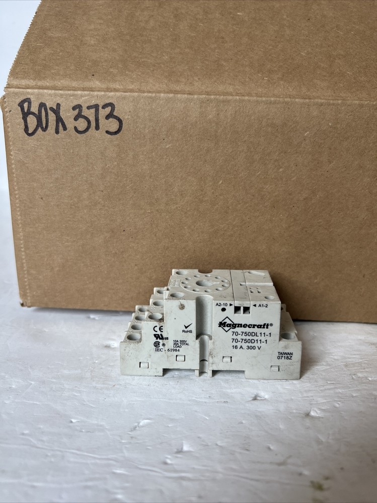 Magnecraft 70-750DL11-1 Relay Socket