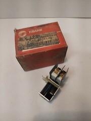 TRANE RLY1237 SPDT RELAY 12A / 125VAC
