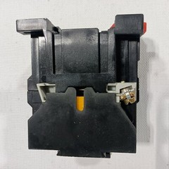 NEW CA2DN131JVA60 Telemecanique Control Relay 10A 600V AC 3 NO 1 NC 24V AC Coil