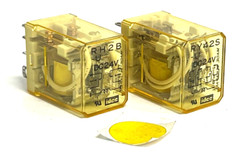 IDEC MISCELLANEOUS RELAYS RH2B-U/RY42S-U (LOT OF 2) BOTH DC 24V