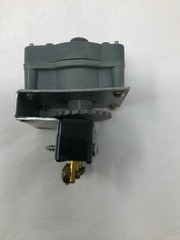 Enviro-Tec M21257-065 480V 25A Pneumatic & Electric Switch
